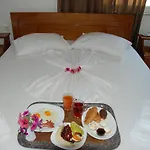 Hotel Dea 3*