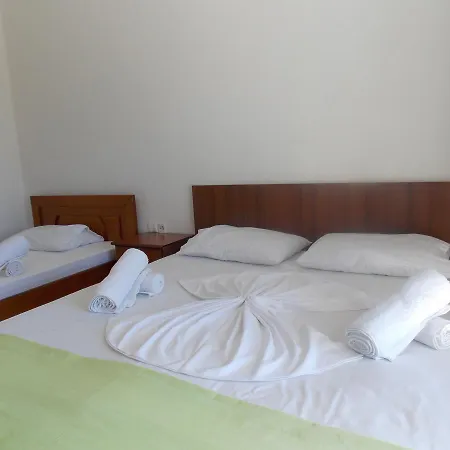 Hotel Dea 3*