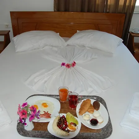 Hotel Dea 3*