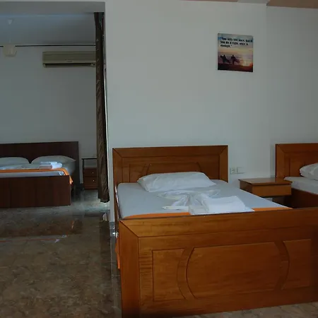Hotel Dea 3*