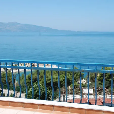 Hotel Dea 3*